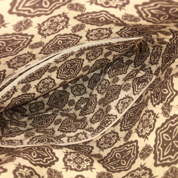 NWOT Francesca’s Aztec Fold Over Tassel Clutch - Picture 5 of 8